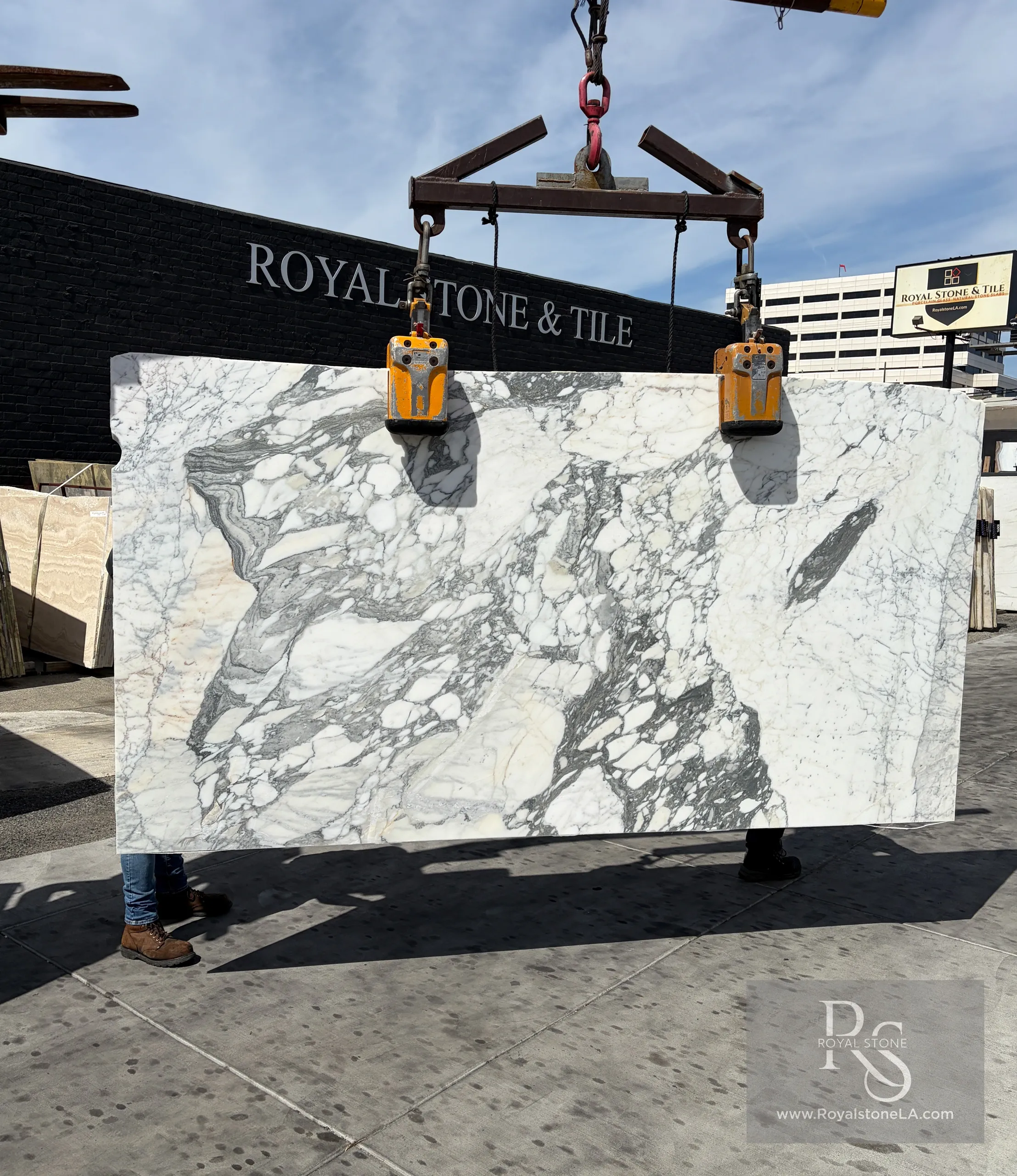 Arabescato Corchia Italian marble slab with elegant gray veining