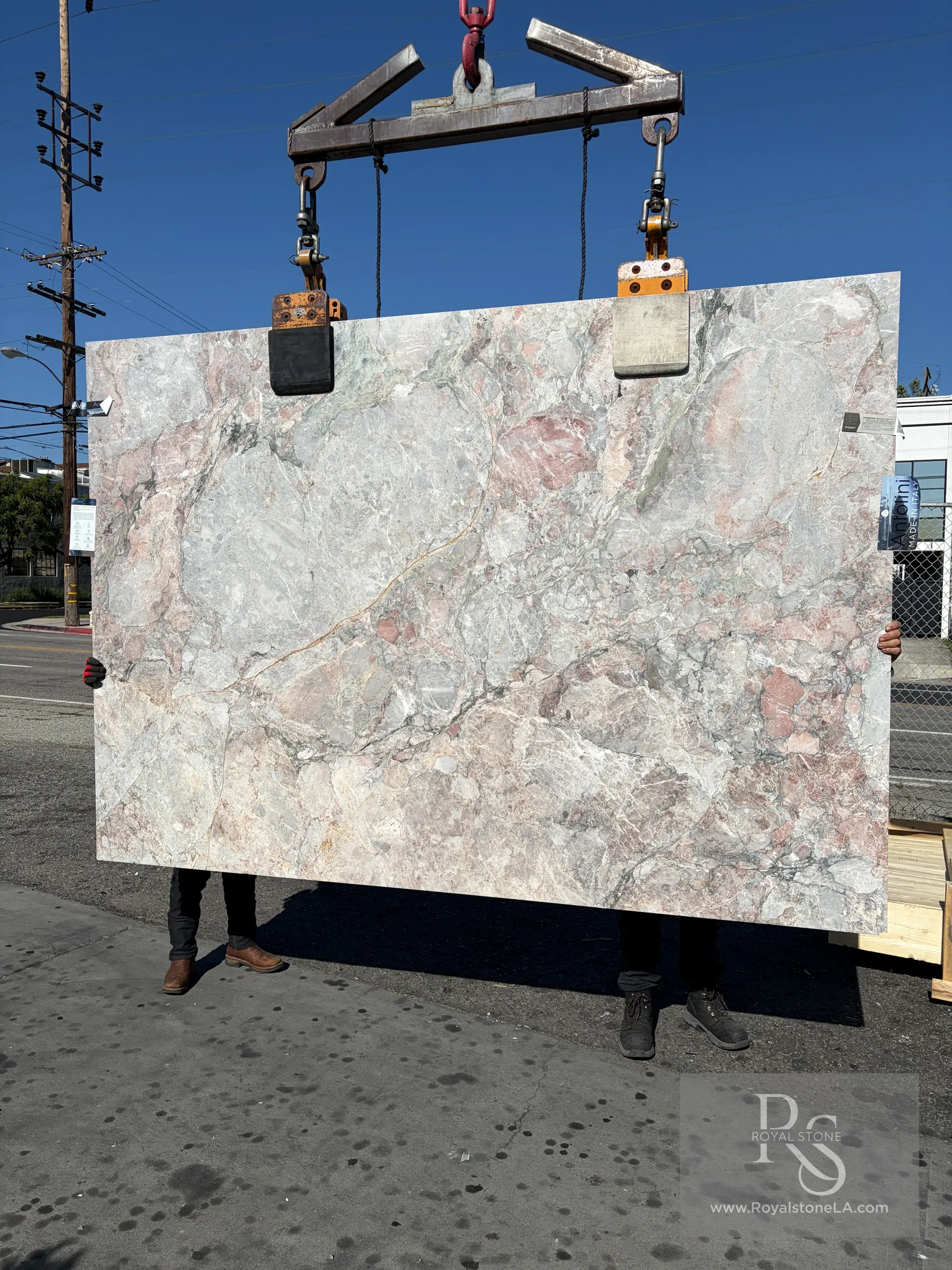 Les Quatre Saison marble slab at Royal Stone Los Angeles