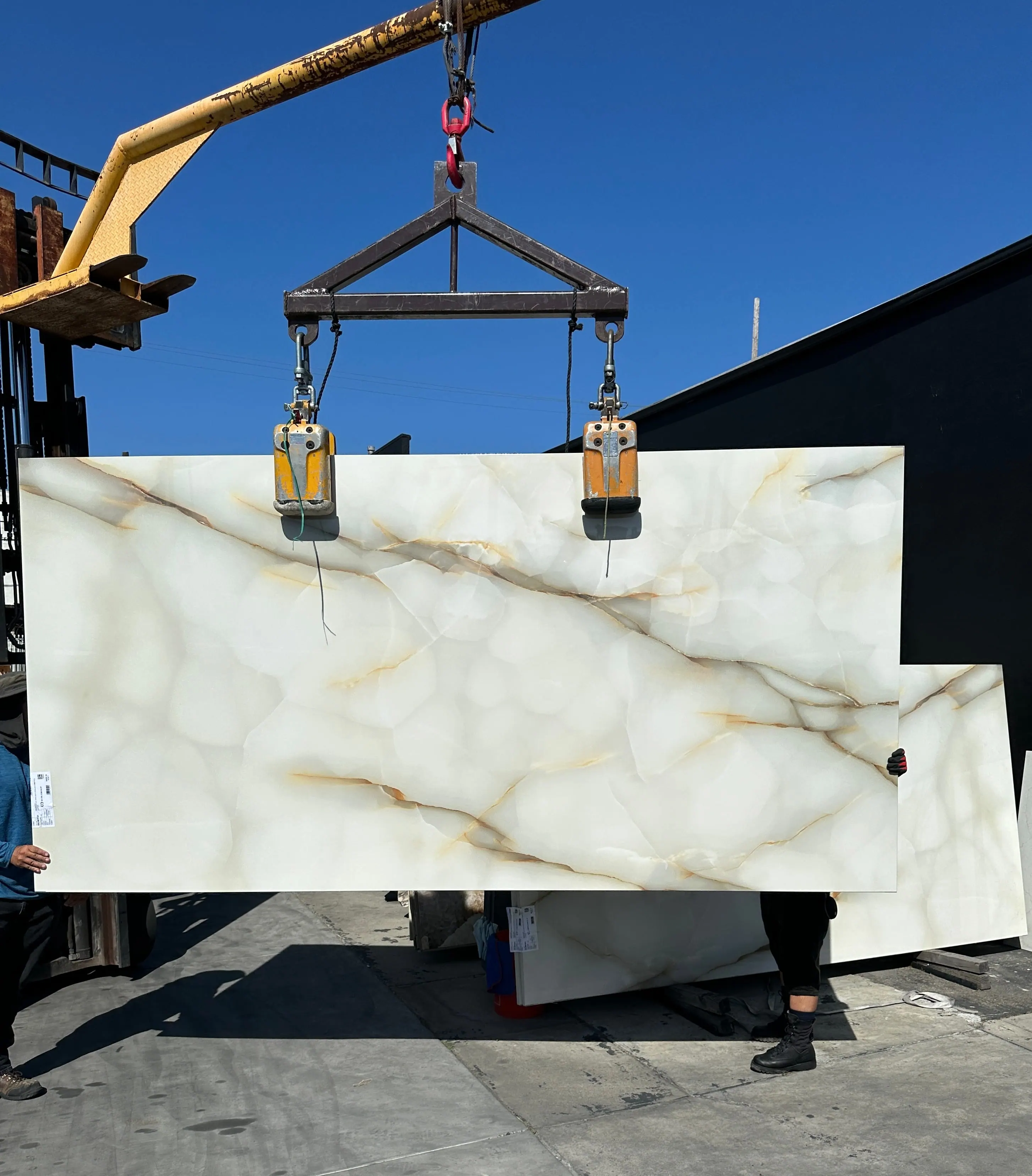 Onyx Perla Italian porcelain slab