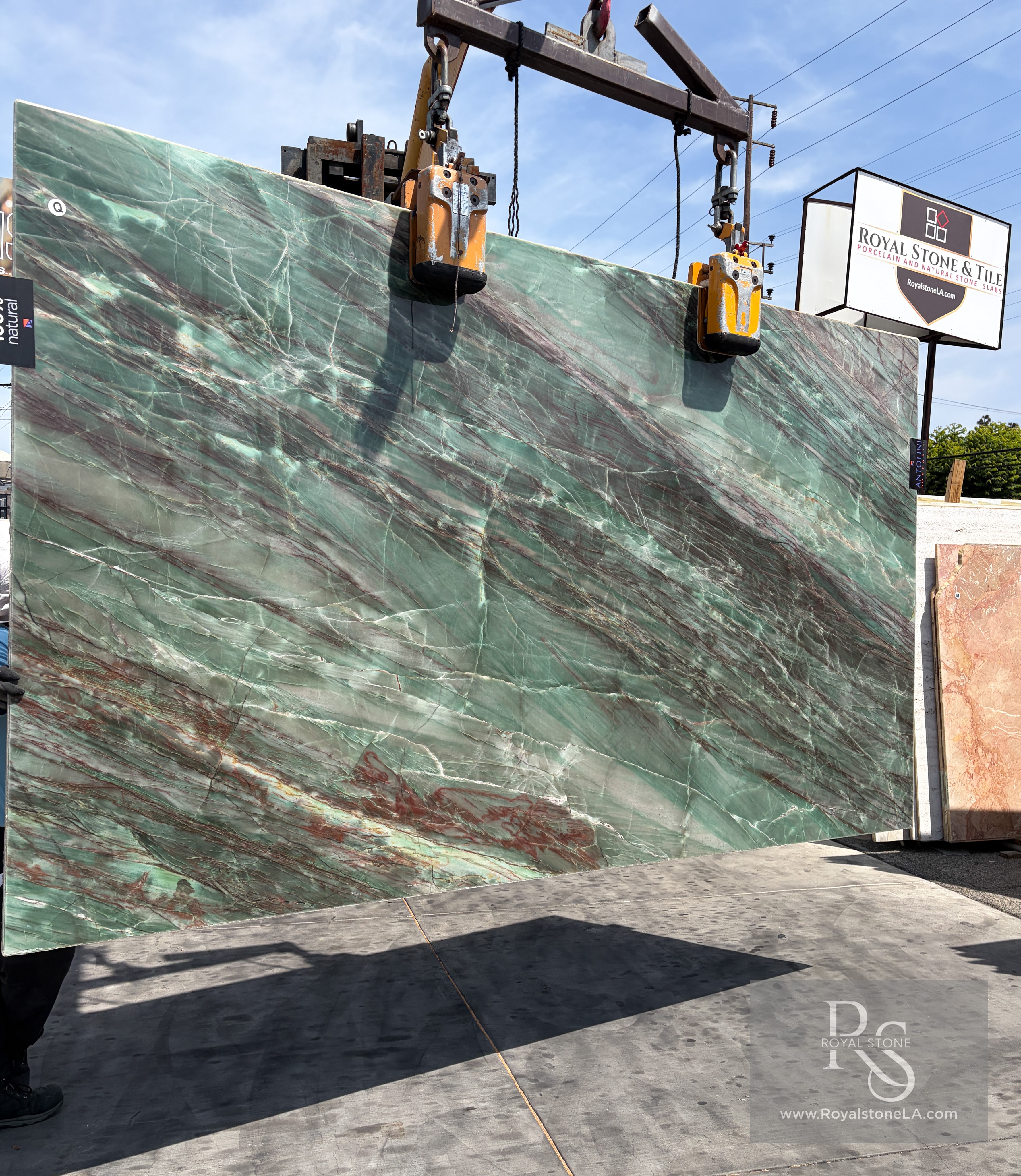 Antolini Thunderflash slab